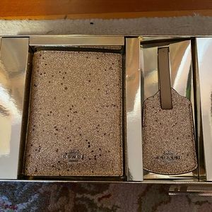 BRAND NEW ROSE GOLD SPARKLE COACH PASSPORT & LUGGAGE TAG MATCHING SET!!